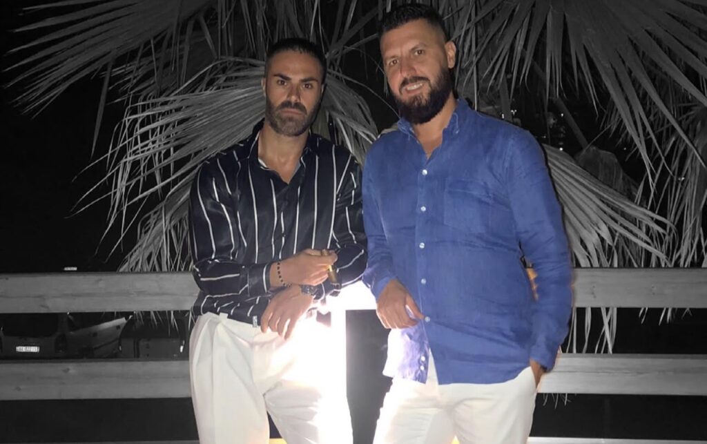 Miri qau në dhomën e rrëfimit pas ndarjes nga Selin/ Miku i tij bën reagimin e papritur publikisht